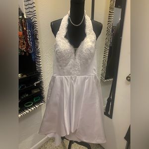 VNaix White Halter Wedding Dress